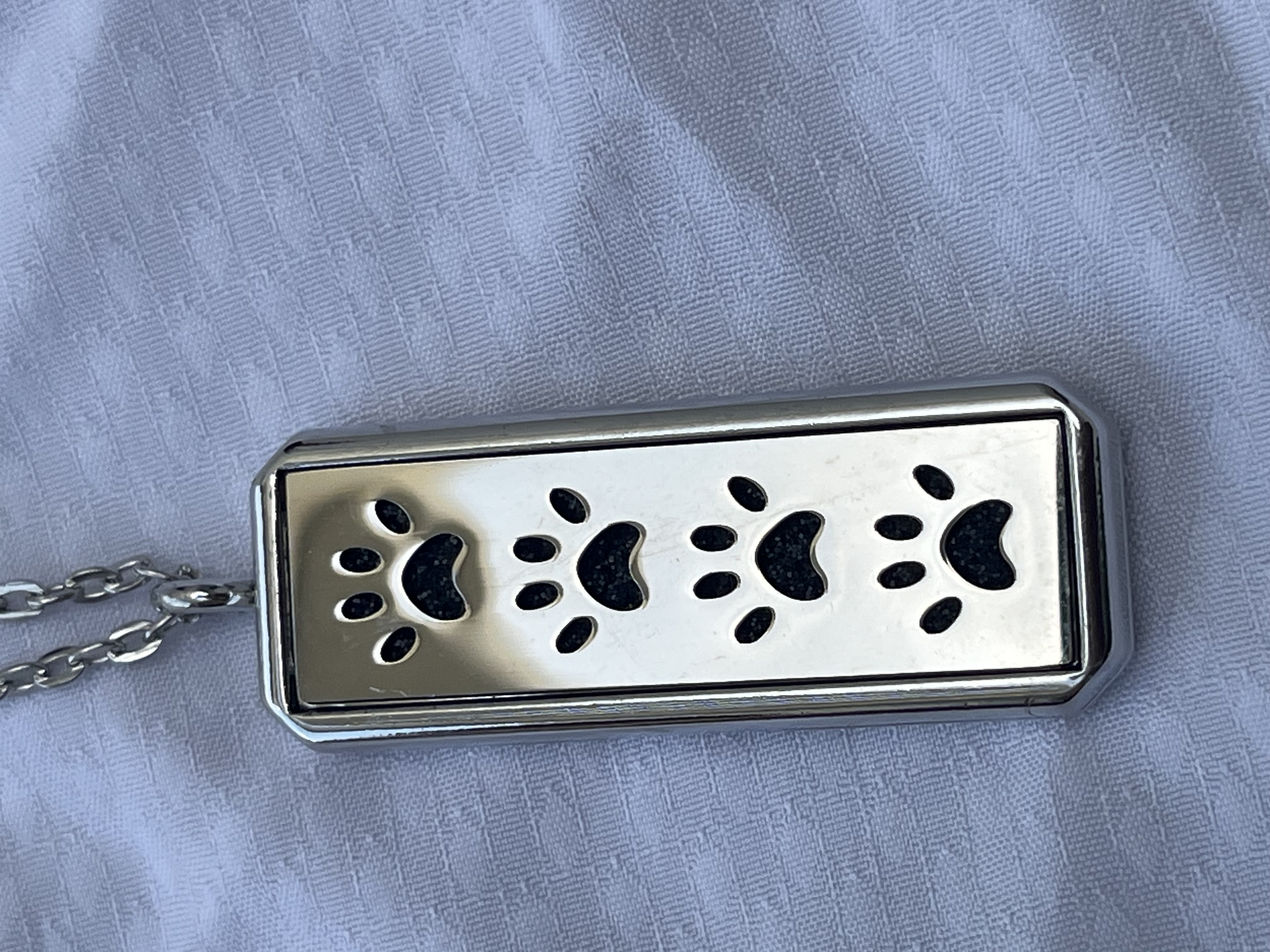 Hot Selling Stainless Steel Rectangular Openable Men's Perfume Pendant