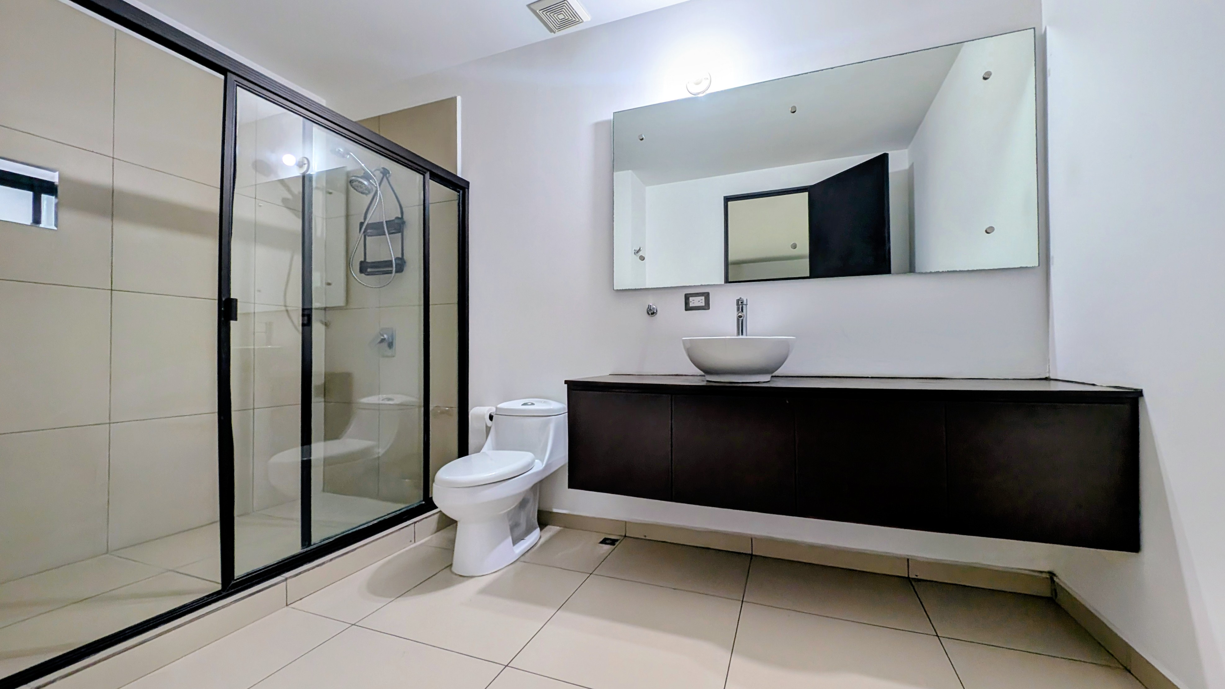 Apartamento de 2 hab. en renta – Colonia Escalón, Torre Jade