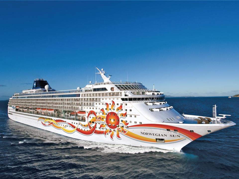 Norwegian Sun - Panama Canal