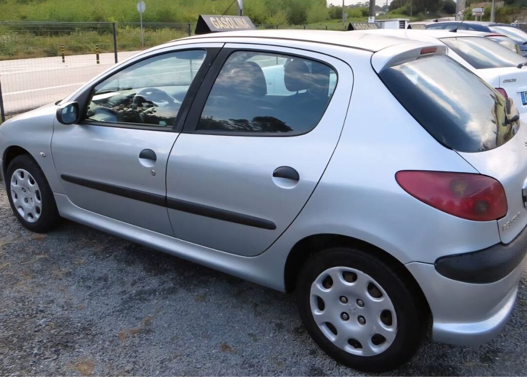 Peugeot 206