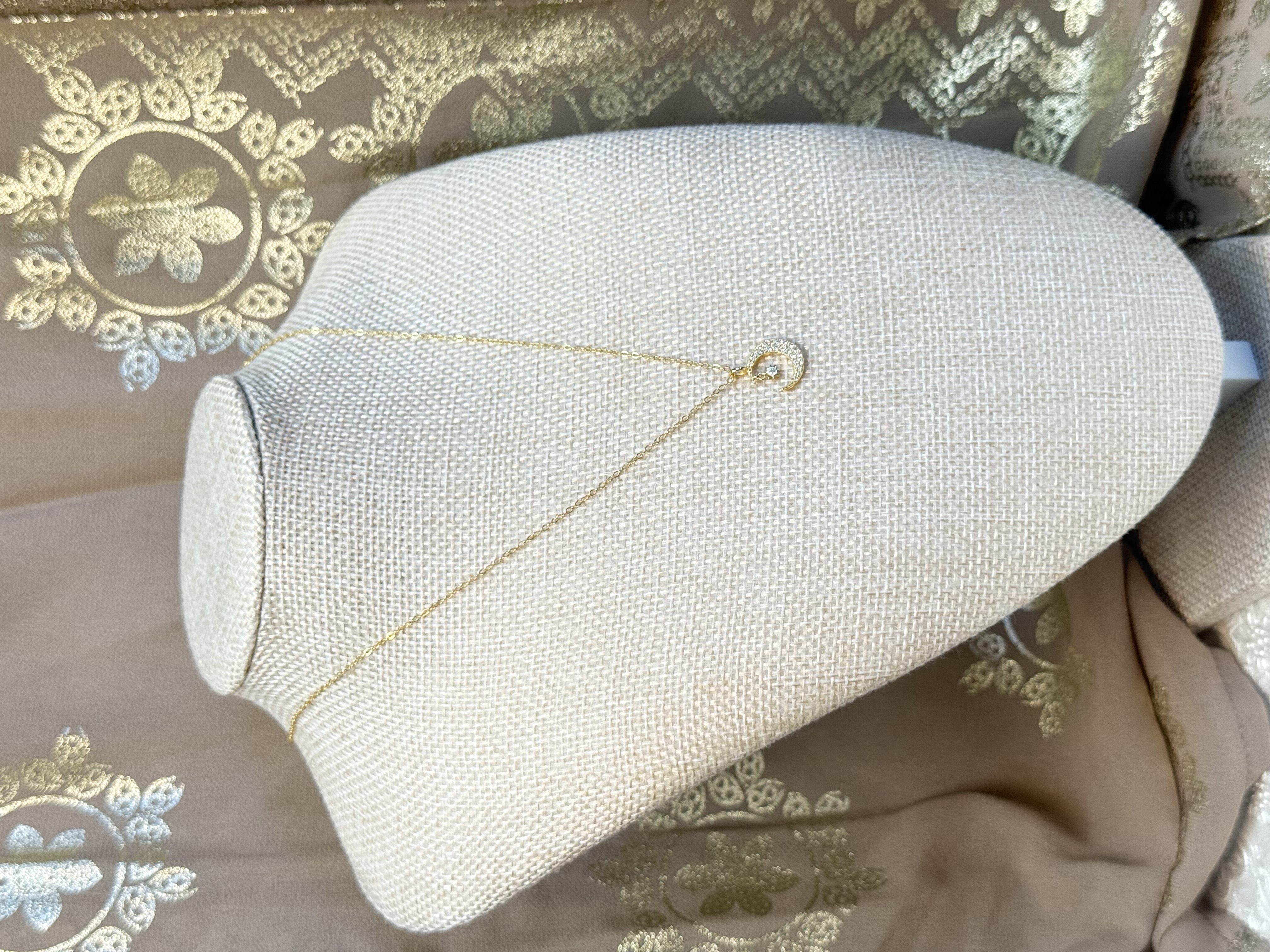Luna necklace
