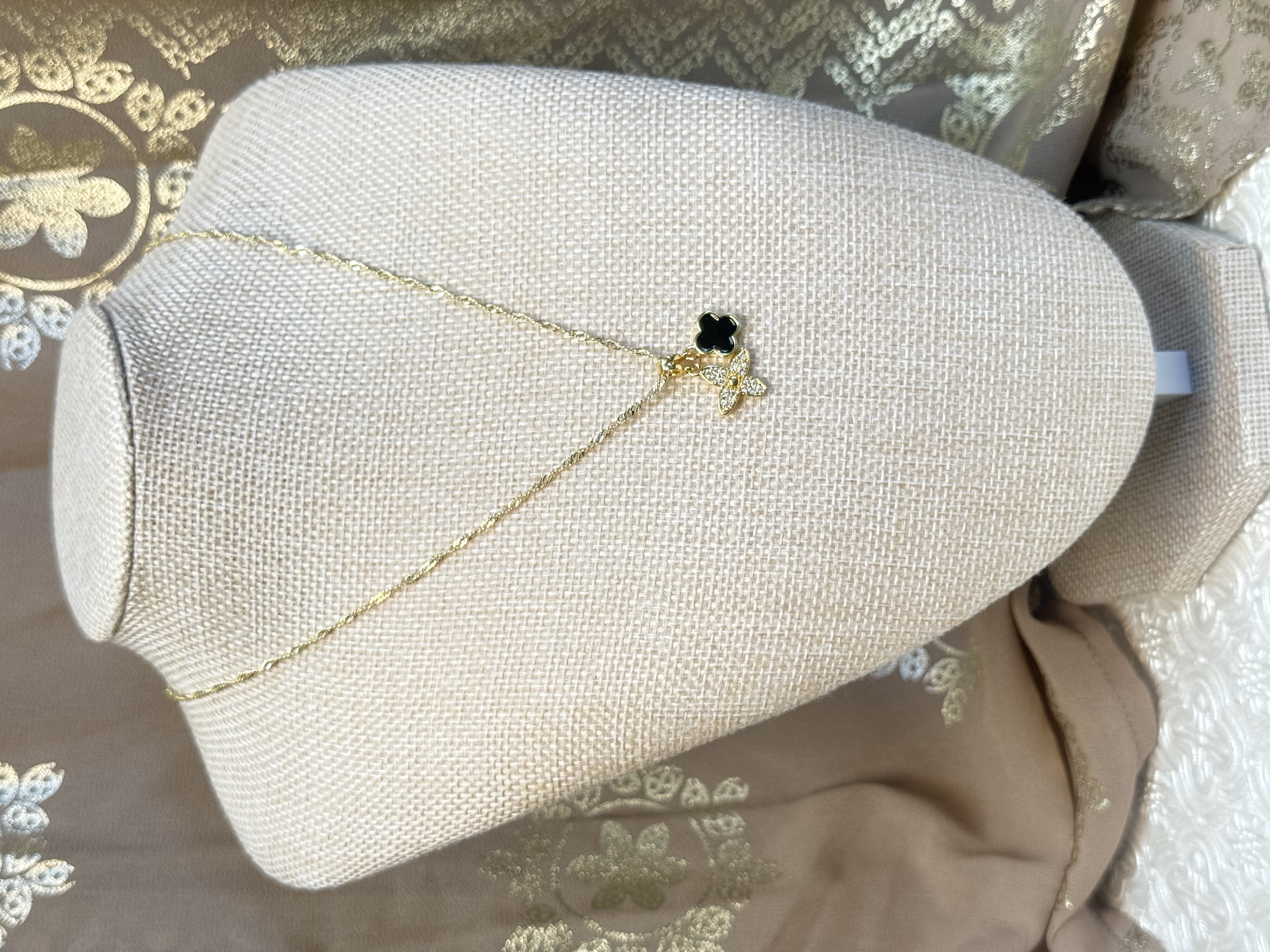 Evelyn necklace