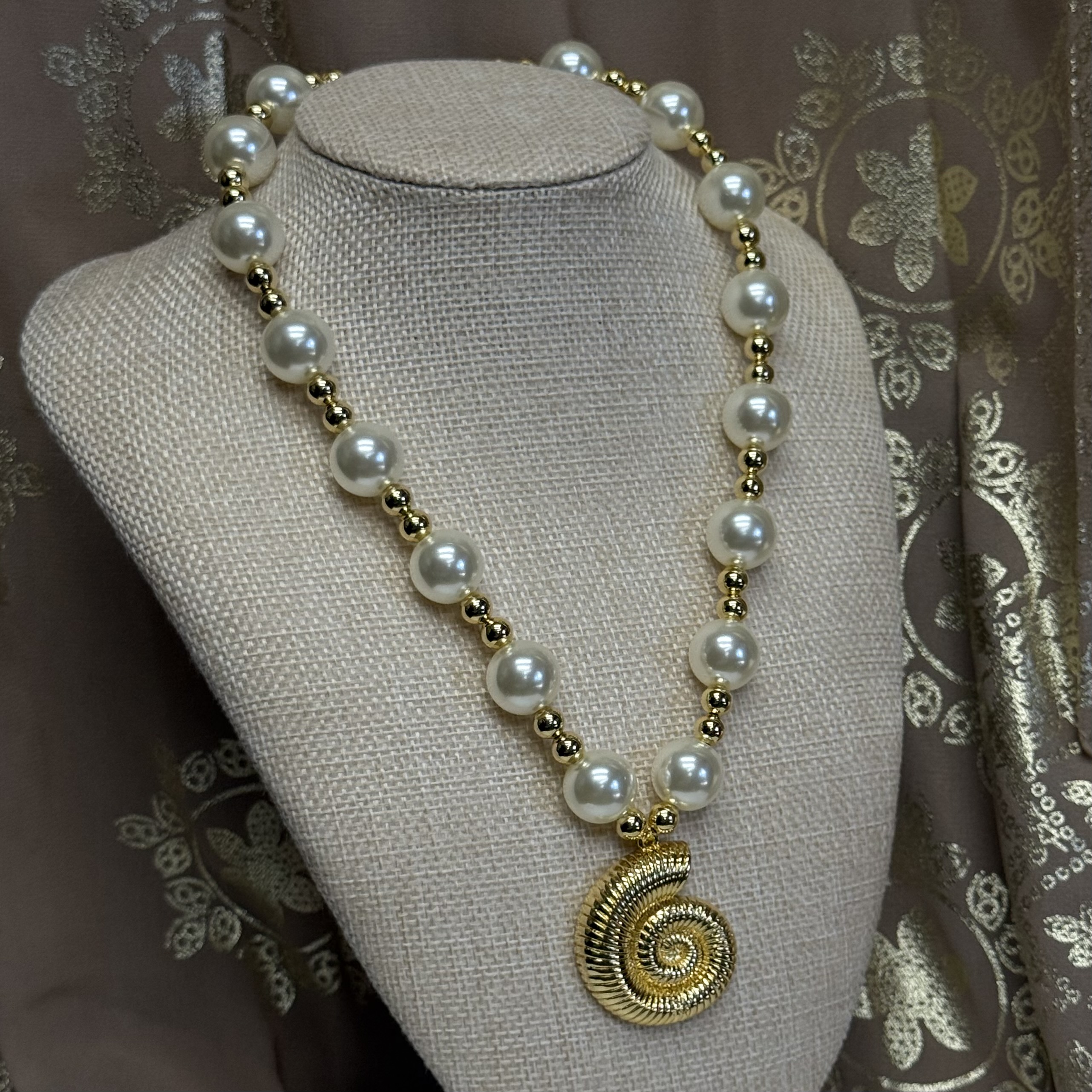 Charlotte necklace