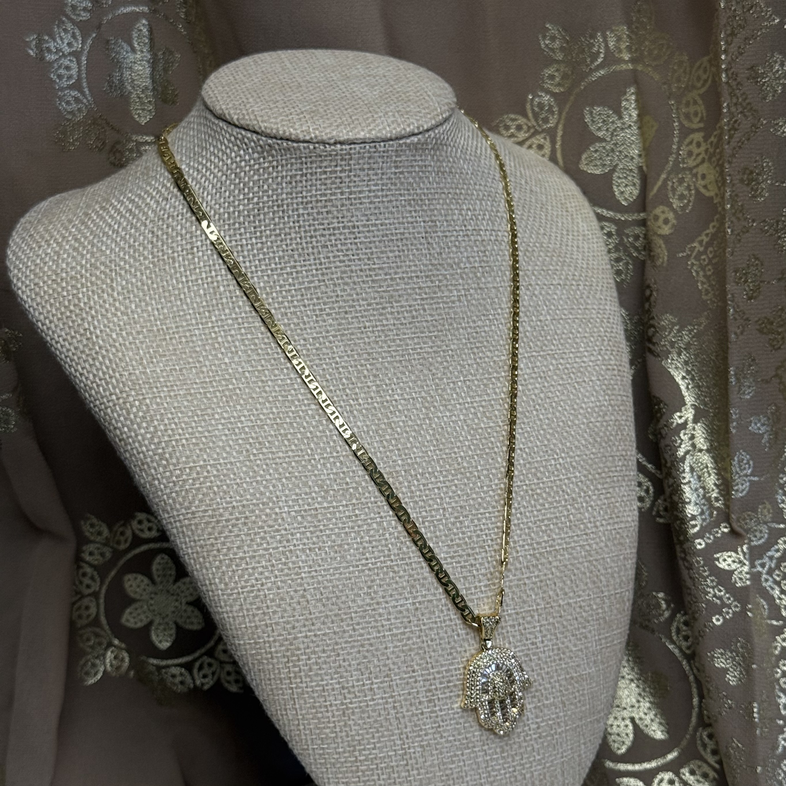 Fátima necklace