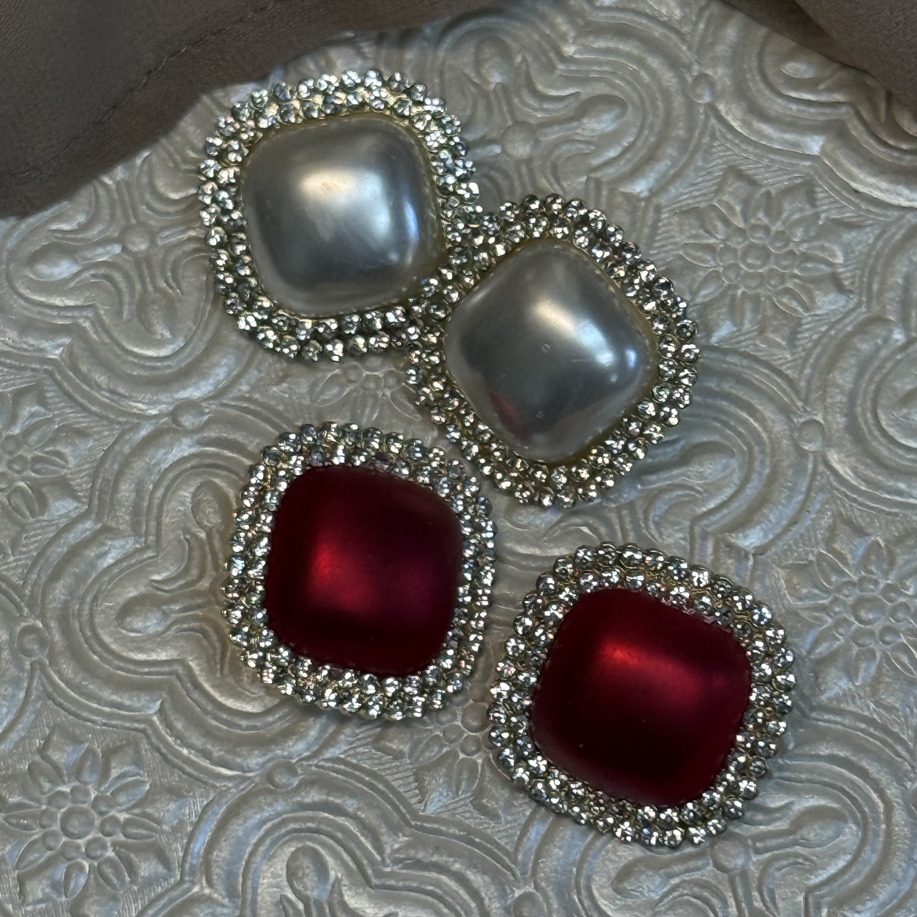Alice earrings