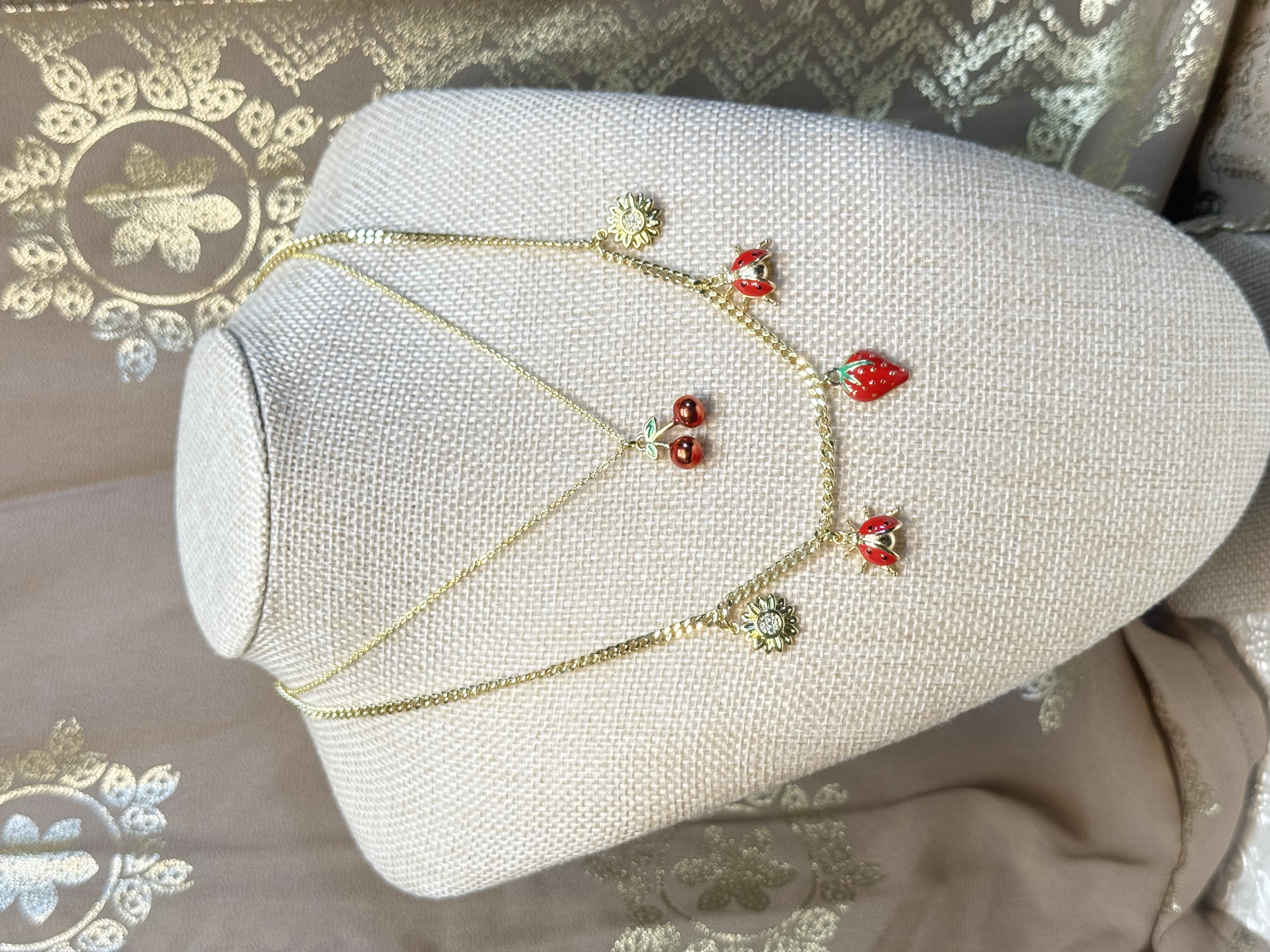 Valeria necklace, Vanessa necklace