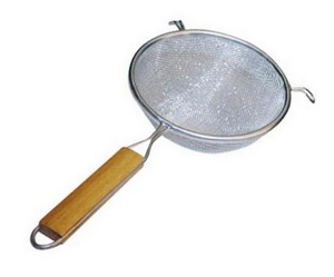 Colador sencillo mango de madera