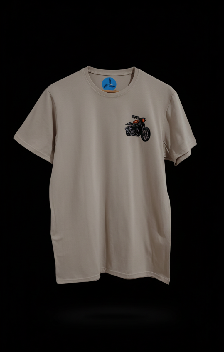 Camiseta beige con diseño de motocicleta