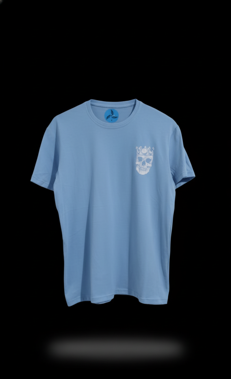 Camiseta azul con calavera