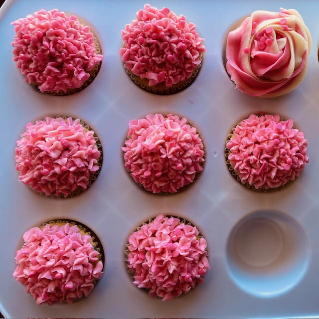 Pink Floral Cupcakes Set
