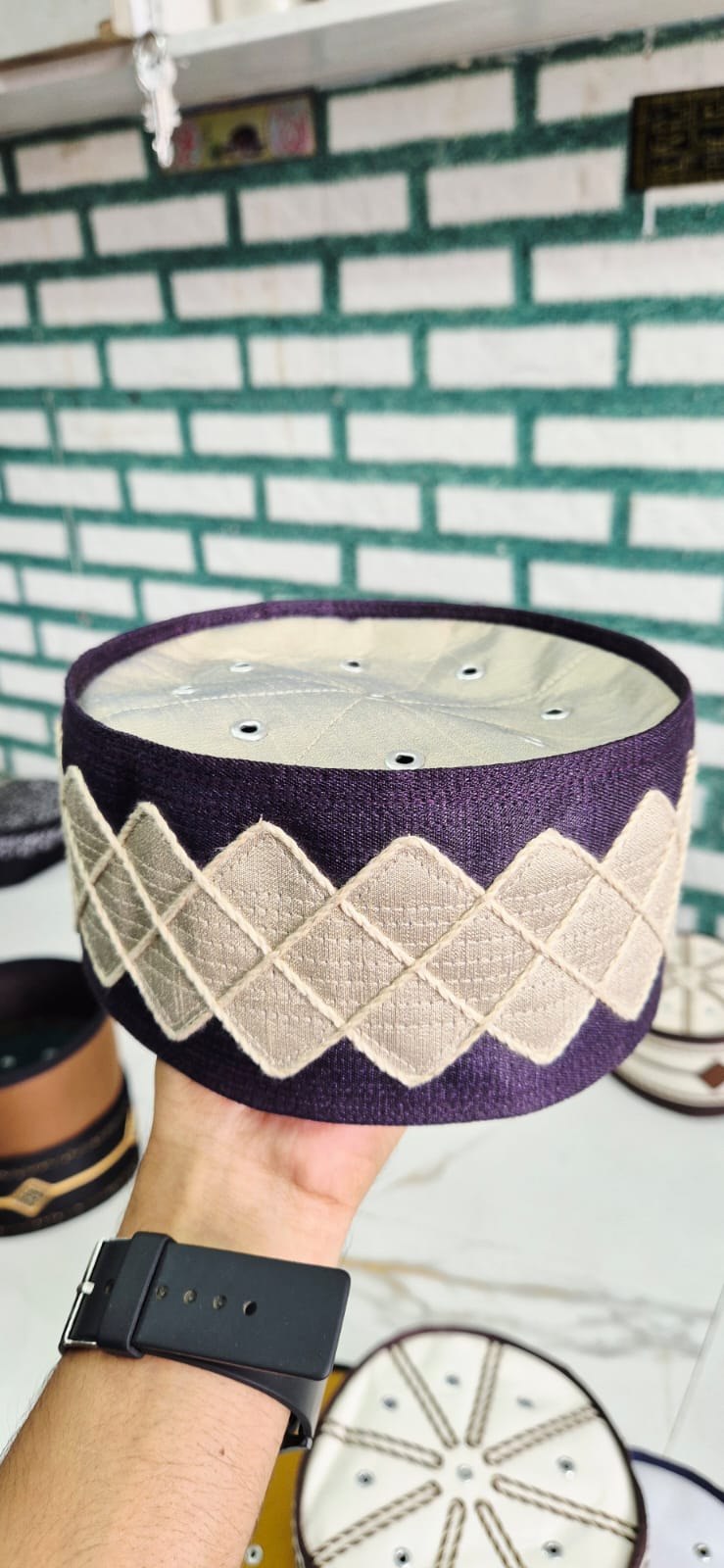 DIAMOND TOPI 