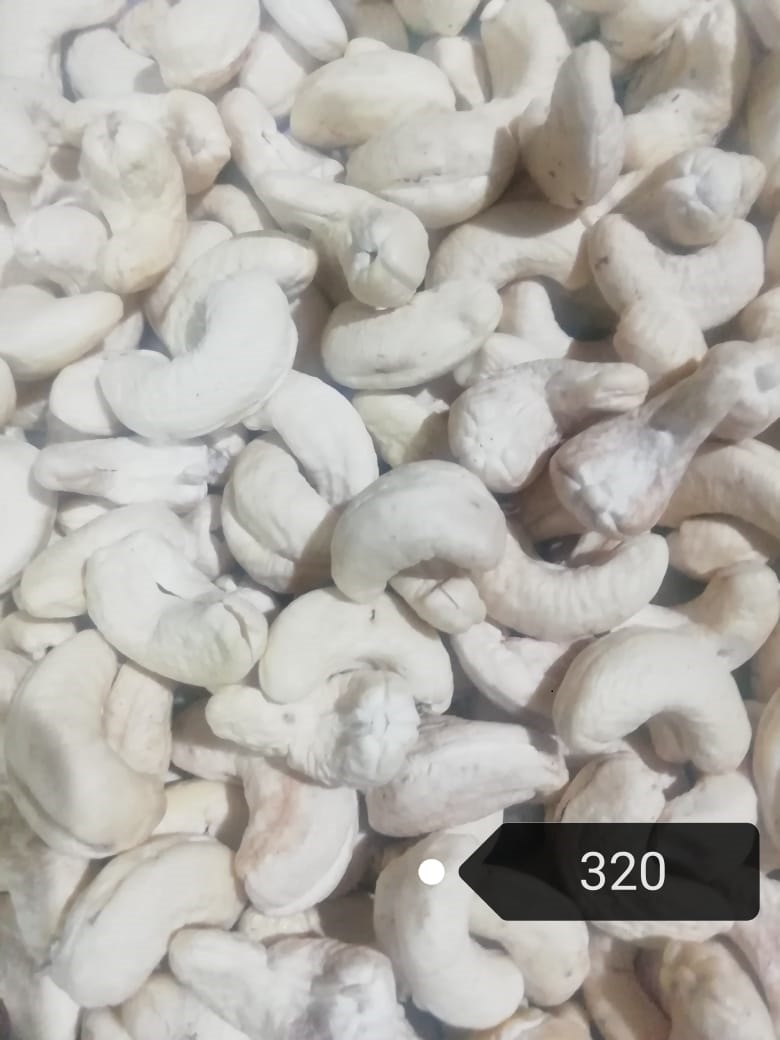 Raw Cashew Nuts W320