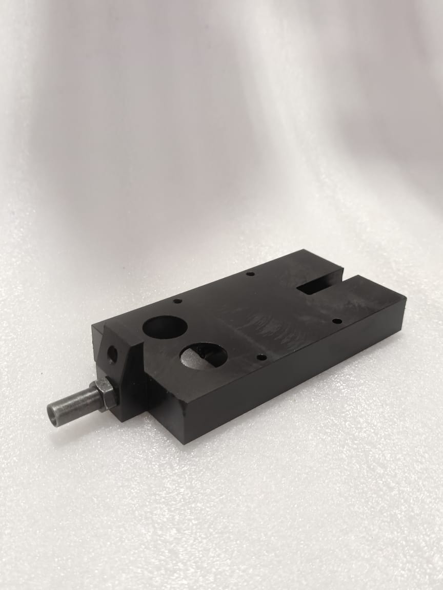 RIGHT SIDE COVER FOR ARC SPRAY TORCH