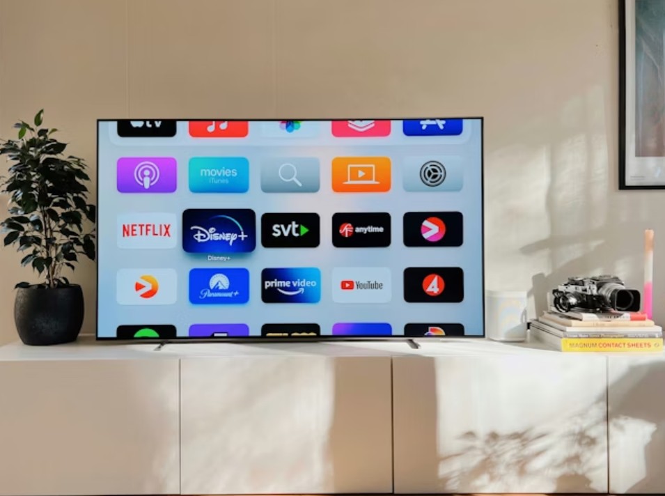 Ultimate Internet + Cable TV Bundle