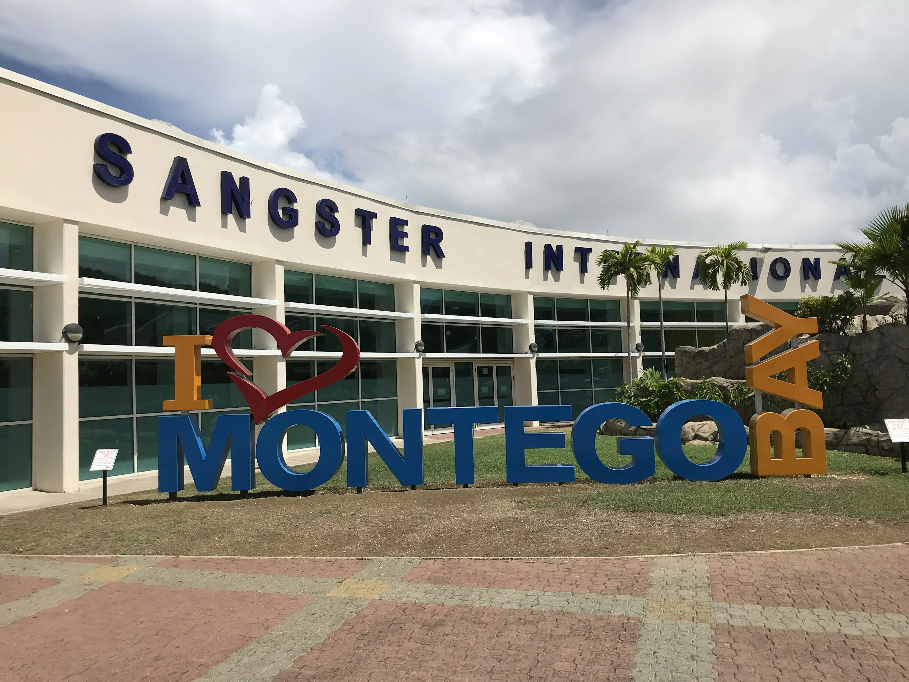 MBJ → Mammee Bay & Dunn's River | Private Airport Transfer