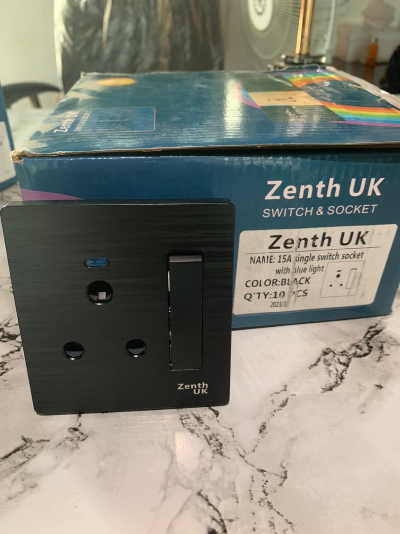 Zenith UK 15A Single Switch Socket