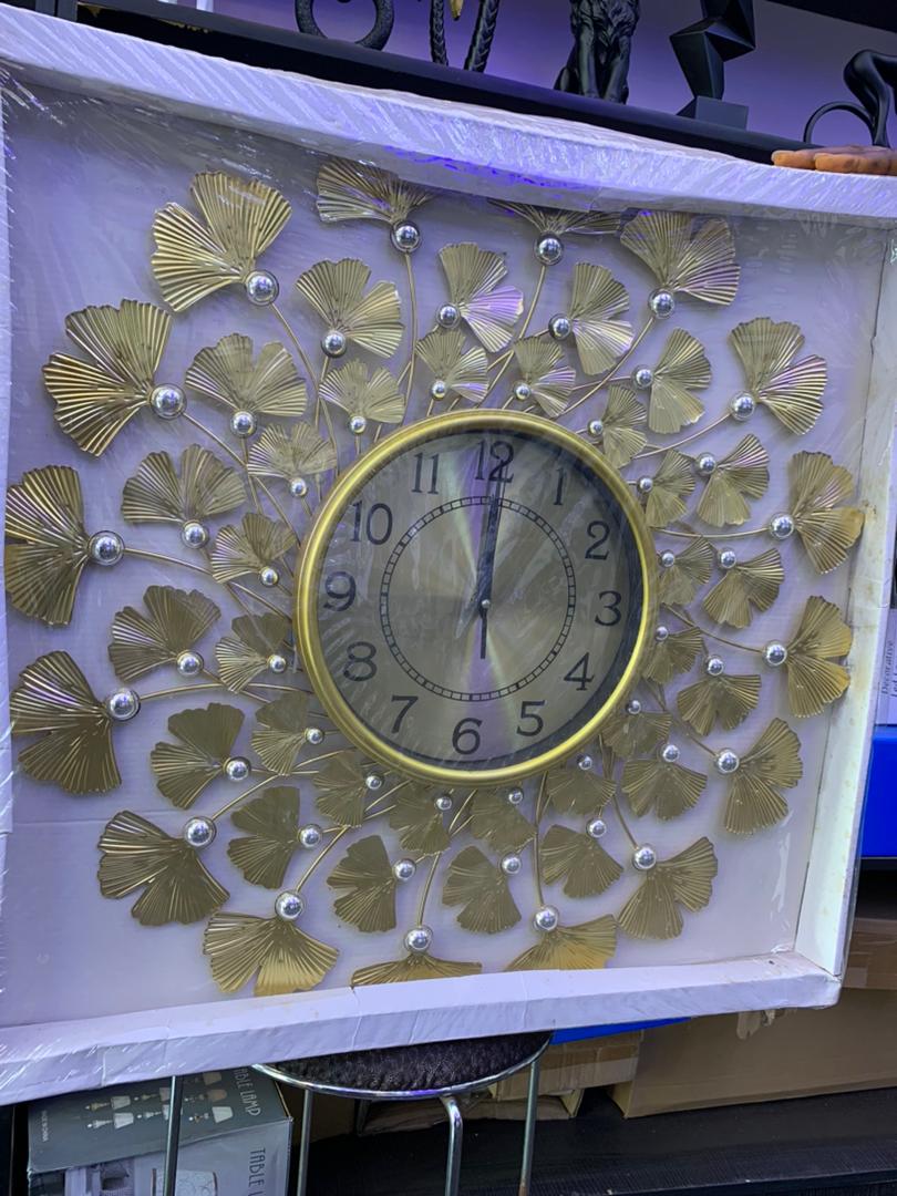 Elegant Decorative Wall Clock