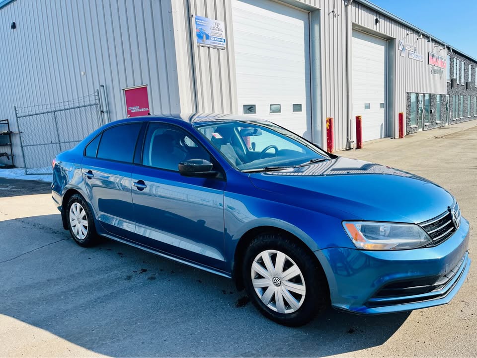 VOLKSWAGEN JETTA, 2015