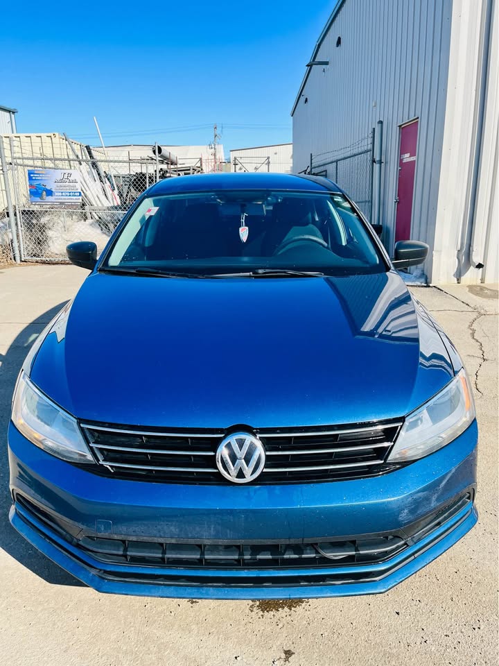 VOLKSWAGEN JETTA, 2015