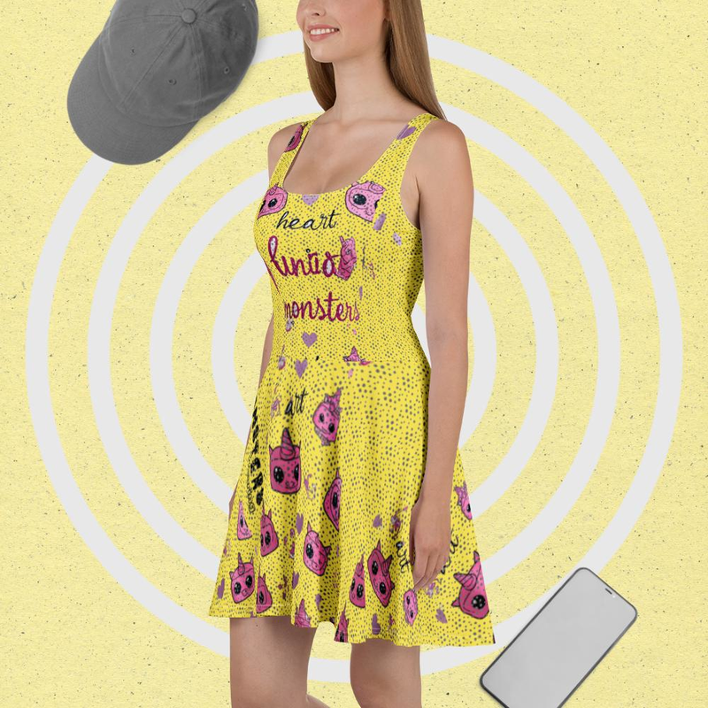 Vestido amarillo Monsters wearing UNICORNIOS DE CORAZON 2
