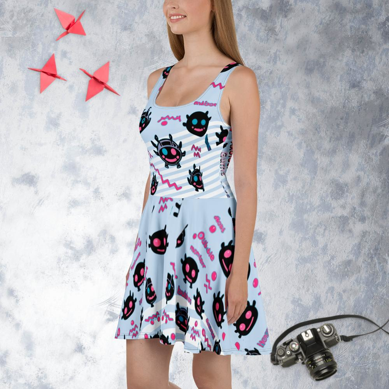 Vestido Monsters wearing AXOLOTL GUMS 1