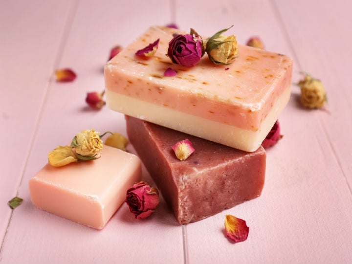 JABON DE PETALOS DE ROSA
