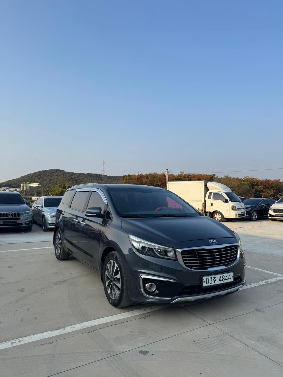 Kia Carnival 2015 Diesel – Smart Key, Navigation, Back Camera