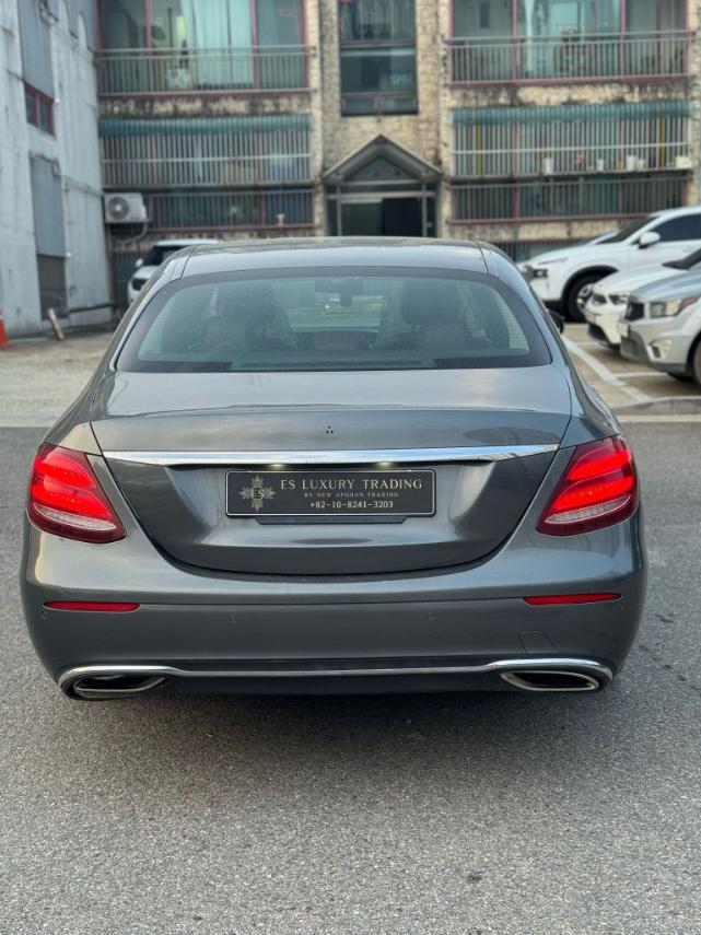 Mercedes-Benz E200 AMG (2017) – Premium Luxury Sedan