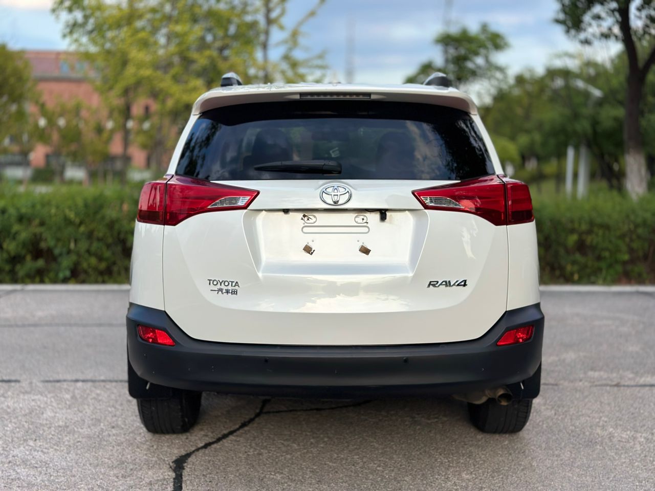Toyota RAV4 2.0L Automatic (2014 and 2018)
