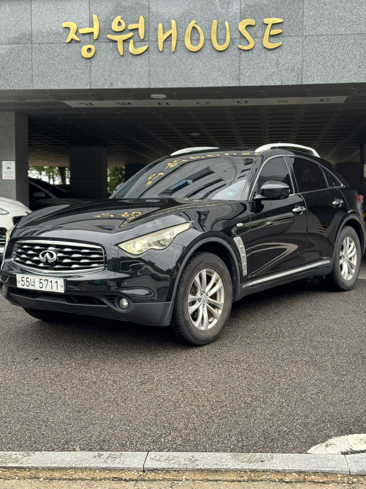 2009/2010 Infiniti JX35 4MATIC (New Body) – Full Option | V6 Gasoline | 360° Camera