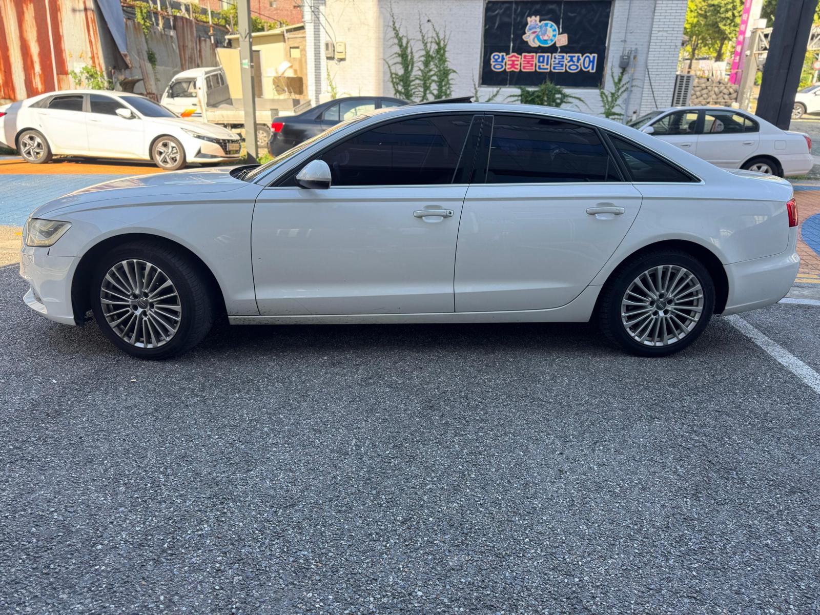 2015 Audi A6 – Full Option Limited | 2.0 Gasoline | White | Auto Parking & Trunk