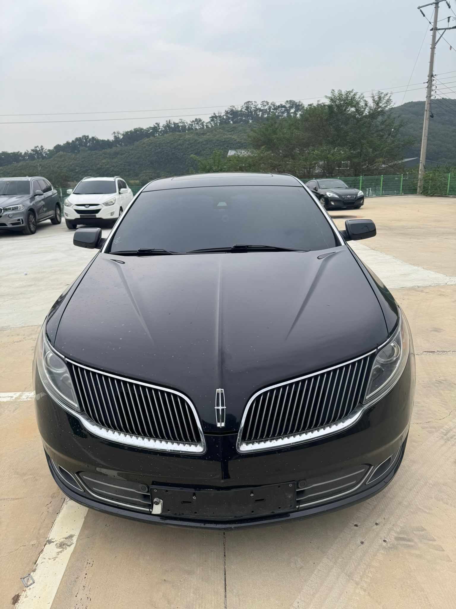 Lincoln MKS – 2013 Model