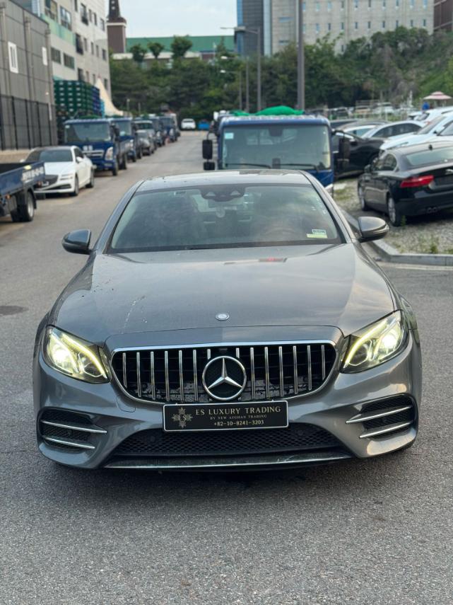 Mercedes-Benz E200 AMG (2017) – Premium Luxury Sedan