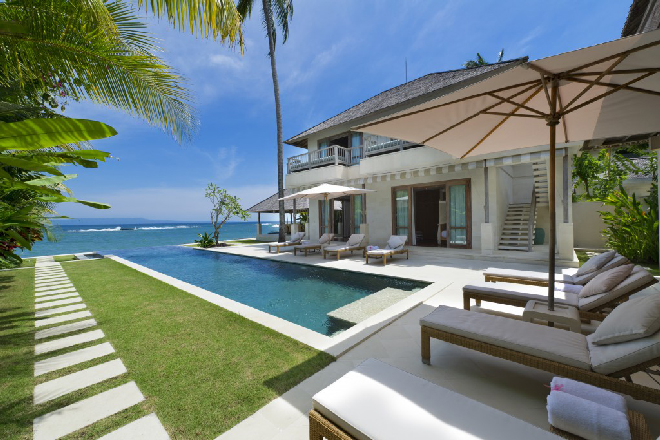 Luxury Beachfront Villa