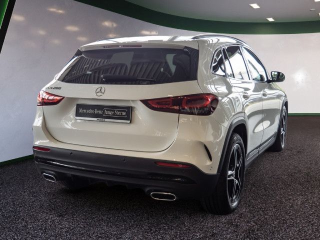 Mercedes-Benz GLA 200