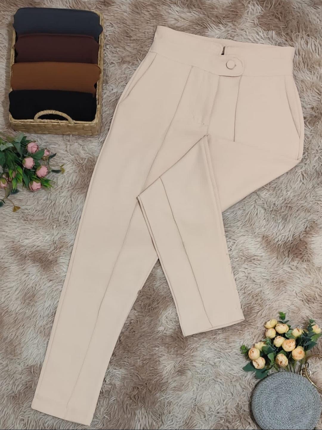 Elegant Women's Beige Pants