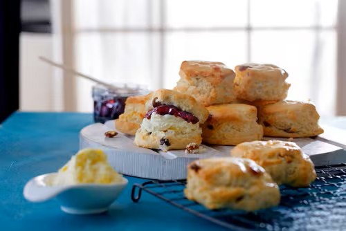Handmade Cake Co. Gluten Free Sultana Scone 18x90g