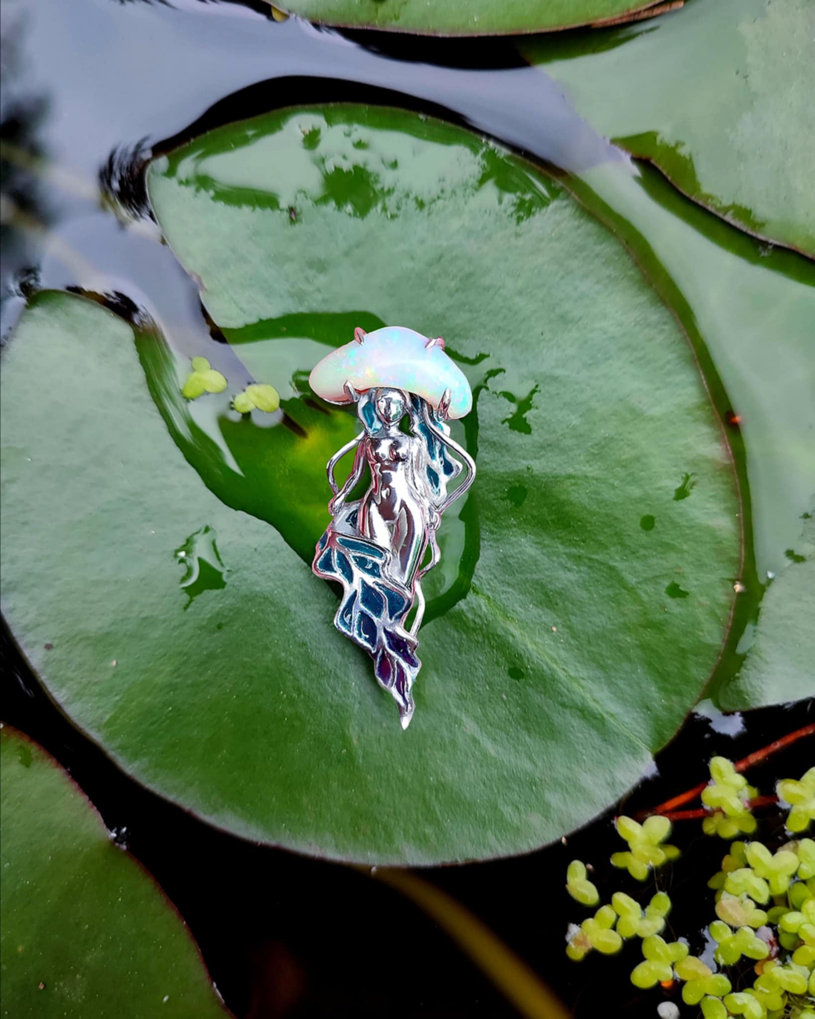 Pendentif broche Héléades