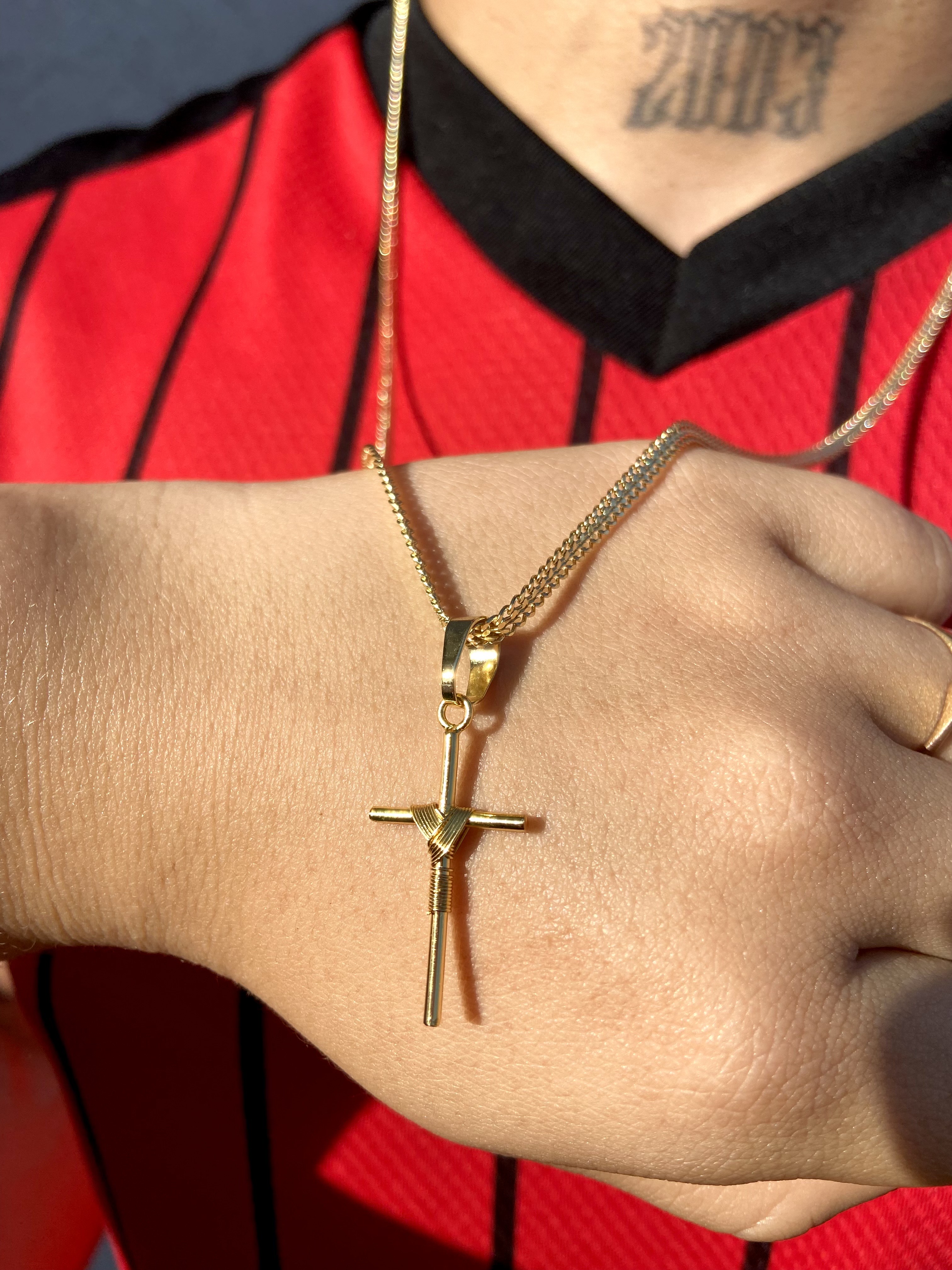 ✝️Pingente cruz amarrada ouro 18k 🏅