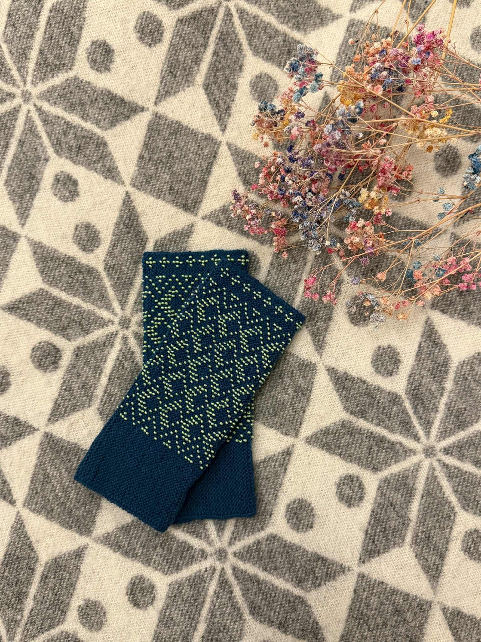 • Vejo • Riešinės per pirštą