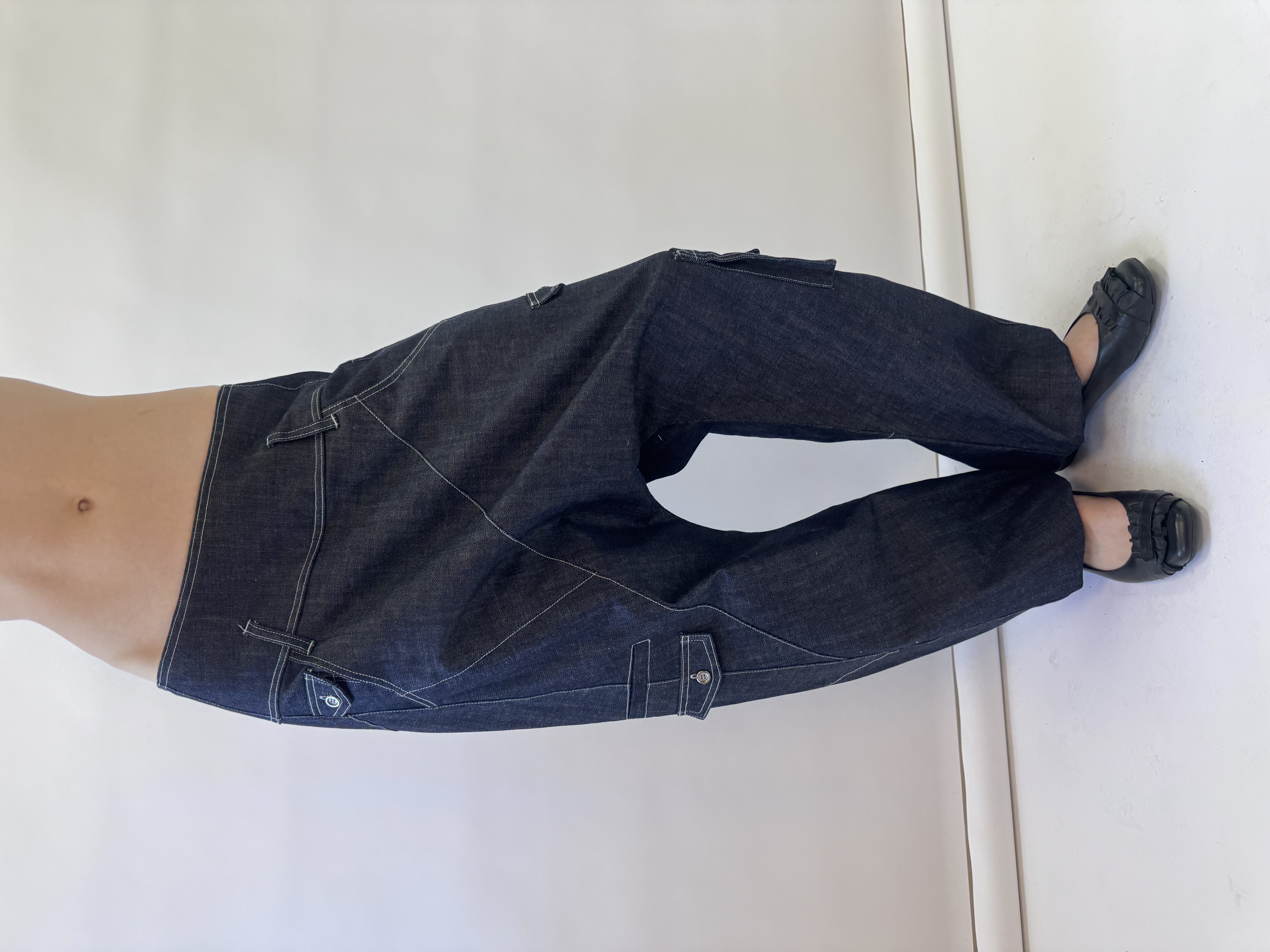 CROTCH JEANS