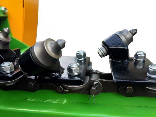 „Victory GGF-1500“ sodo motorizuota tranšėjų kasimo mašina su 15 AG varikliu ir elektriniu starteriu