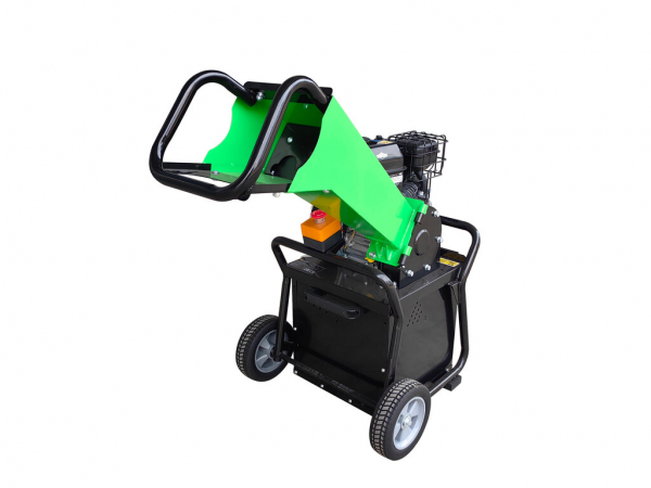 „Victory GTS-700“ – kompaktiškas medienos smulkintuvas su 6 AG „Briggs&Stratton“ varikliu