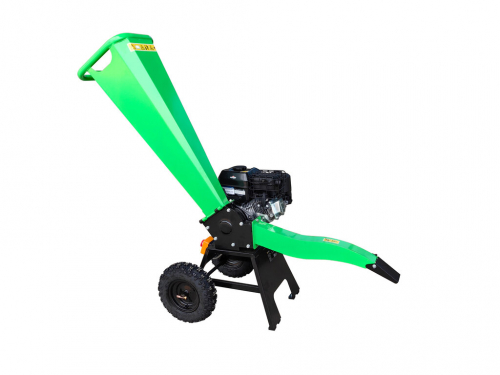 „Victory GTS-700“ medienos smulkintuvas su 6 AG varikliu