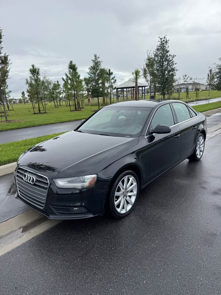 2013 Audi A4 2.0T Premium Sedan 4D