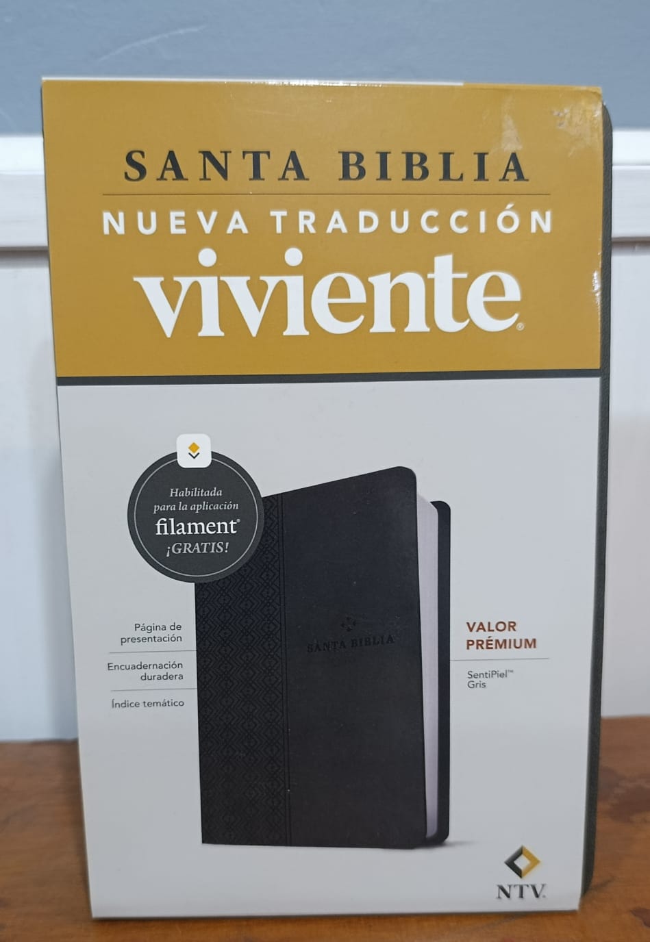 Santa Biblia NTV