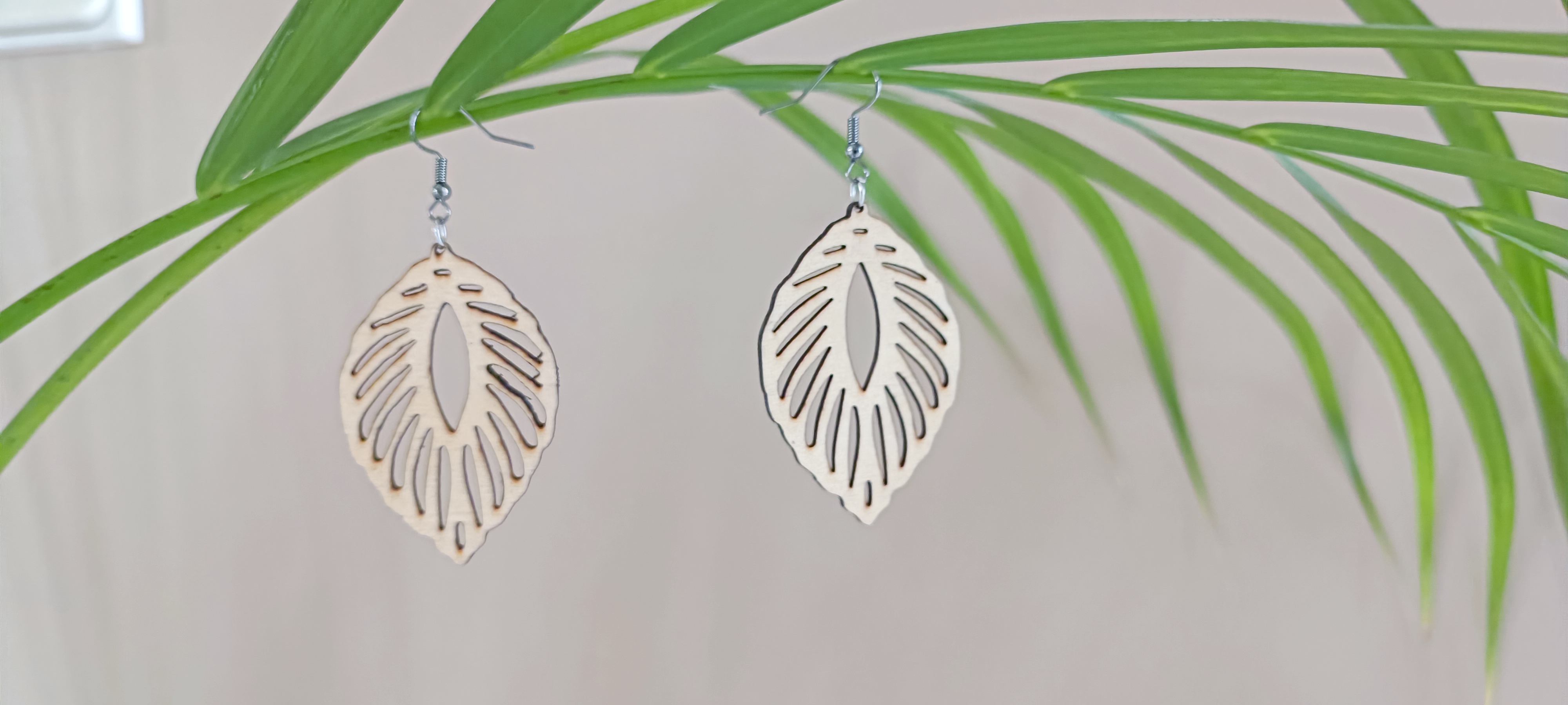 Boucles d'oreilles feuille en bois