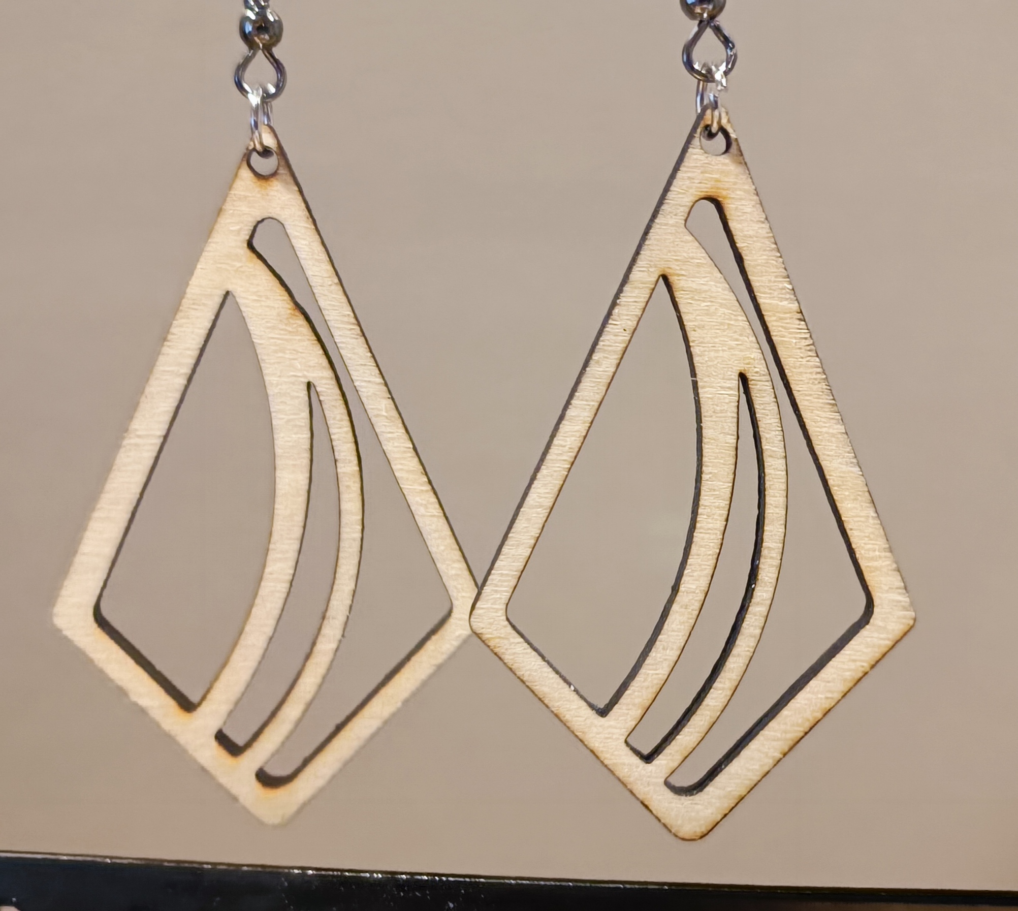 Boucles d'oreilles géométriques en bois