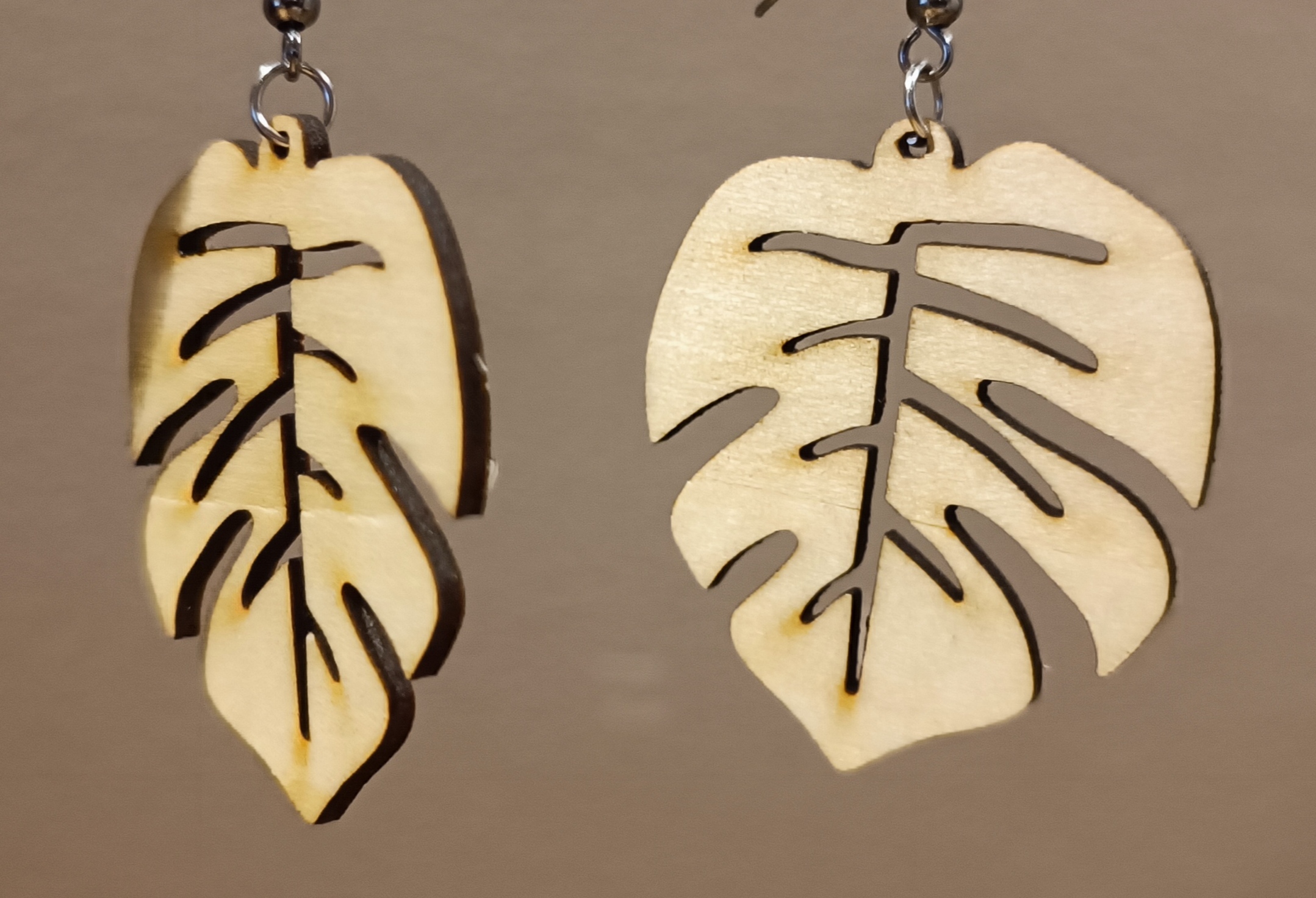 Boucles d'oreilles feuille en bois