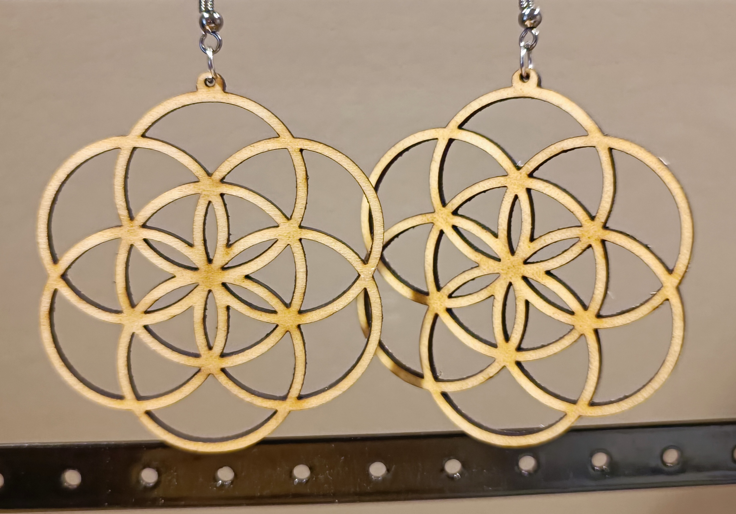 Boucles d'oreilles géométriques en bois